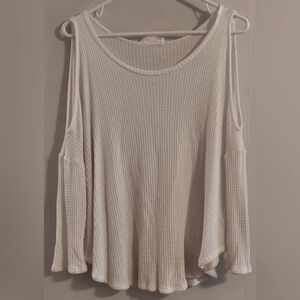 Open shoulder waffle top by Peach Love